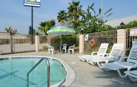 Days Inn By Wyndham Ontario Airport Kültér fotó