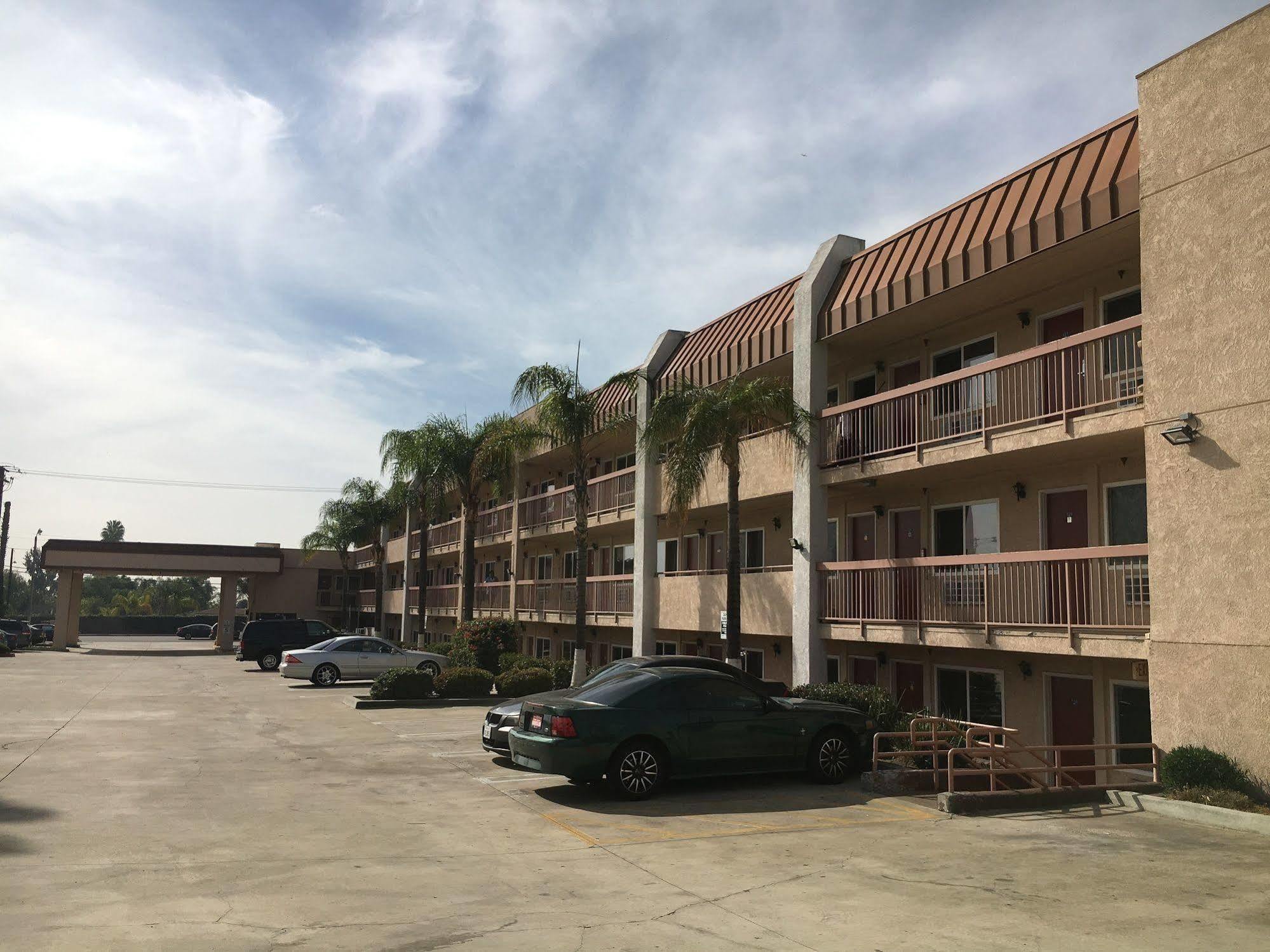 Days Inn By Wyndham Ontario Airport Kültér fotó