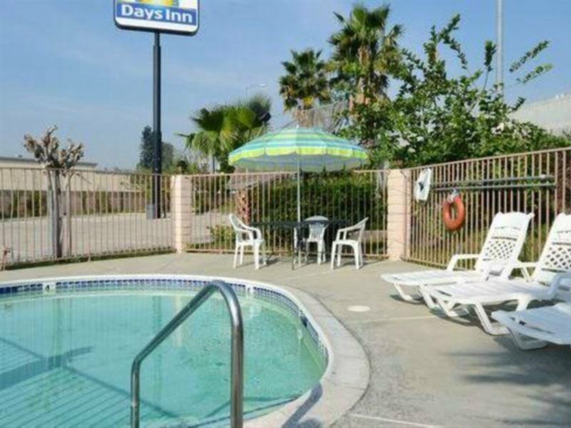 Days Inn By Wyndham Ontario Airport Kültér fotó