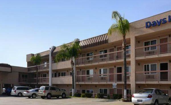Days Inn By Wyndham Ontario Airport Kültér fotó